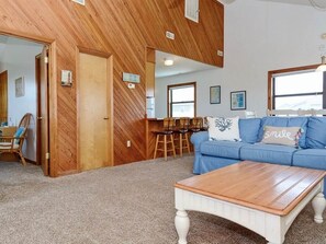 TV, DVD player - Great ocean views at 2nd row prices are all yours at A Bright Spot! (Corolla)