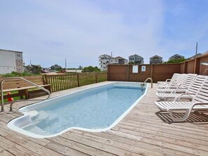 Pool - Panoramic ocean and sound views and only 75 yards to the beach! (Nags Head)