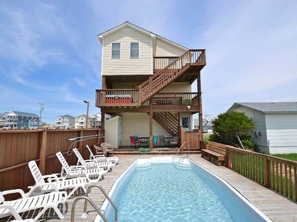 Pool - Panoramic ocean and sound views and only 75 yards to the beach! (Nags Head)