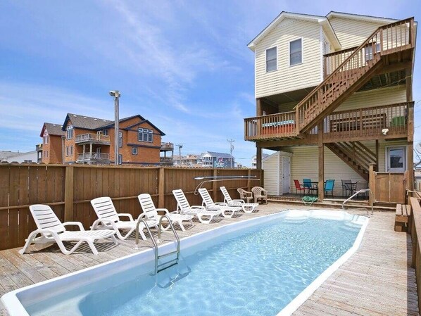 Pool - Panoramic ocean and sound views and only 75 yards to the beach! (Nags Head)