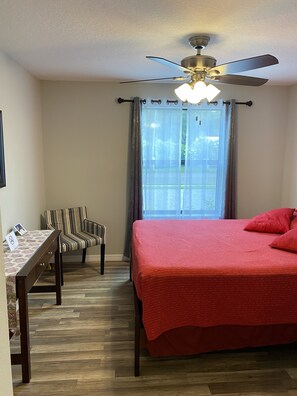 1 makuuhuone, työpöytä, ilmainen Wi-Fi, vuodevaatteet