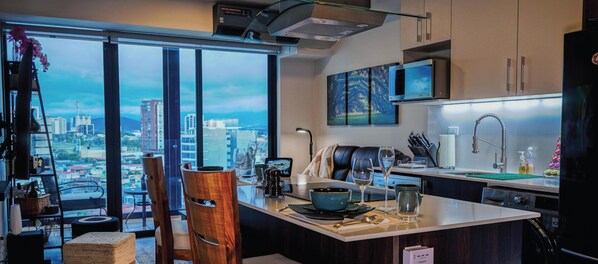 Fridge, microwave, oven, stovetop