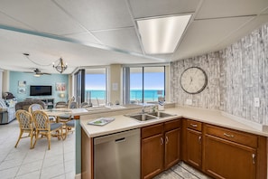 Apartment, 3 Schlafzimmer, Balkon, Meerblick (206 W) | Eigene Küche