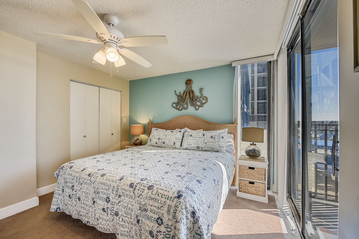 Condo, 3 Bedrooms, Balcony, Ocean View (206 W)