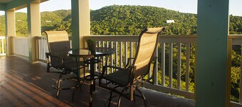 80 degrees plus Year Round, 5 mins to beaches and Frederiksted Town