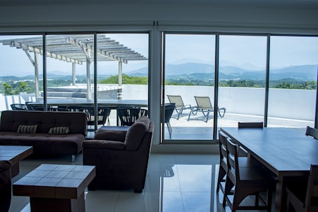Panoramic Apartment | Living area. La Loma Suites