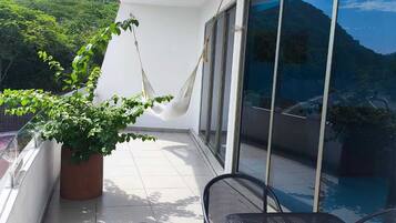 Comfort Suite | 1 bedroom, premium bedding, down duvets, desk