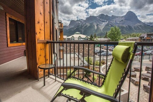 Stunning Mt Views-Beautiful - 2BR