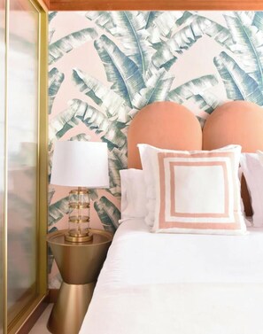 1 slaapkamer, een strijkplank/strijkijzer, internet, beddengoed