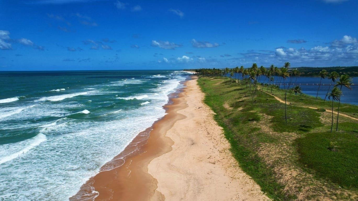 Plage à proximité, chaises longues, serviettes de plage