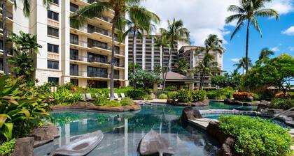 Alluring and Elegant Ocean View Luxurious Beach Villa in Ko Olina