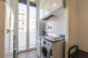 Refrigerador y parrilla de estufa