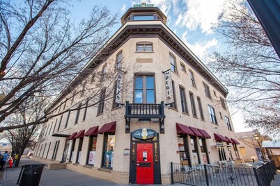 Downtown Modern Condo Inside the Historic St. Regis