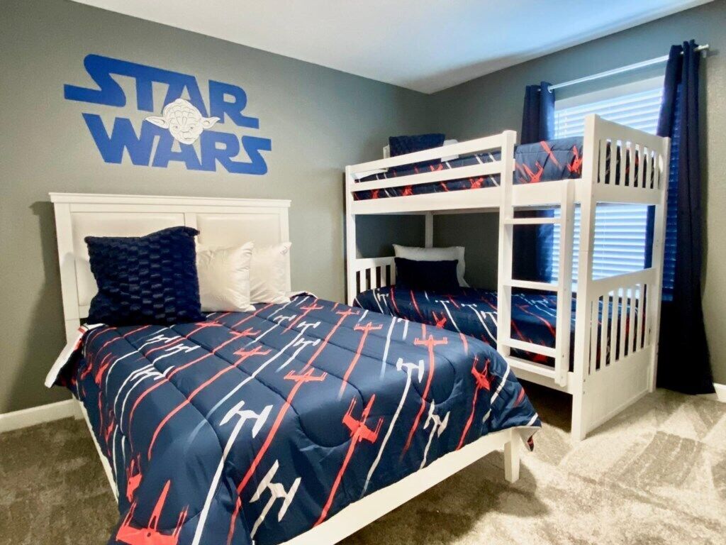 4 soverom, strykejern/-brett, reiseseng for barn og wi-fi (inkludert)