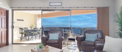 Flat-screen TV, DVD player, stereo