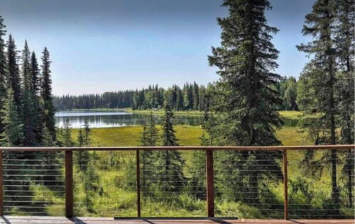 Lakefront Home next to Kenai and Kasilof River. Sleeps 10