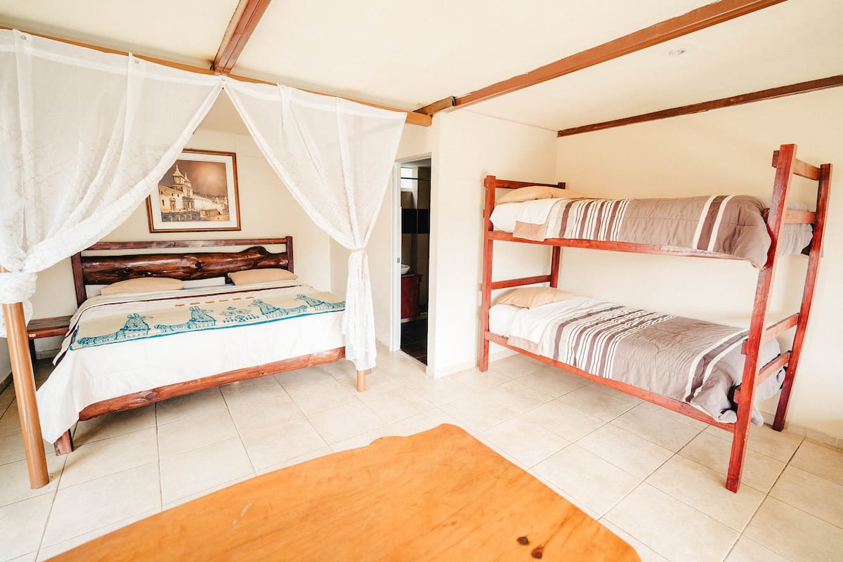 Wifi gratis y ropa de cama