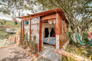 Deluxe Room | Free WiFi, bed sheets - Nayon Xtream Valley By Rotamundos (Nayon)