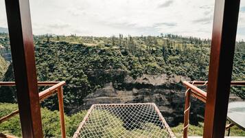 Standard Cabin | Free WiFi, bed sheets