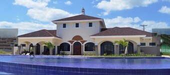 MINGLANILLA, CEBU FONTE DI VERSAILLES HOUSE RENTAL