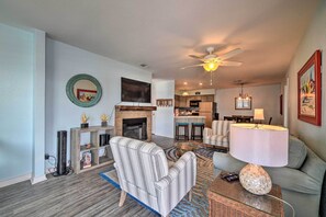 TV, fireplace, table football, ping pong - Oceanfront Texas Condo w/ Pool: Pets Stay Free (Port Aransas)