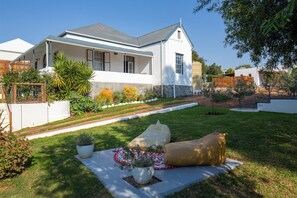 Terrace/patio - Rus In De Rust (De Rust)