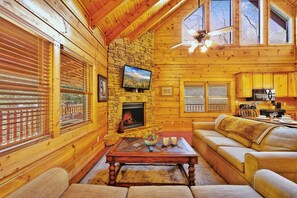 Smart TV, chimenea y videojuegos