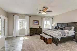 3 slaapkamers, reisbedje, wifi, beddengoed