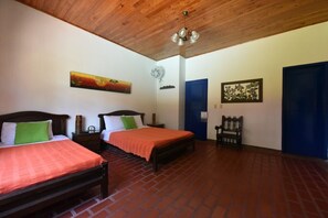 4 bedrooms, WiFi, bed sheets