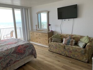 1 slaapkamer, een strijkplank/strijkijzer, gratis wifi, beddengoed