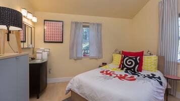 1 chambre, fer et planche Ă repasser, Wi-Fi gratuit, draps fournis