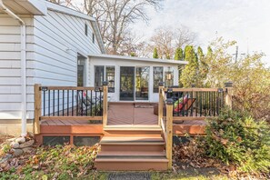 Exterior detail - Clever Fox is on Big Lake waterfront to Enjoy! (Grass Lake Charter Township)