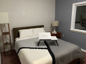 2 habitaciones, tabla de planchar con plancha y wifi gratis 