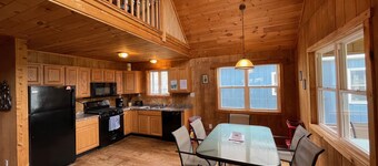 Loon Lodge - The Lodges at Oak Point, 1000 Islands - Right on the River!