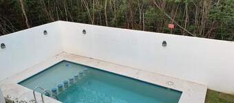 Amplia Casa con Piscina Propia