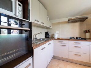 Réfrigérateur, micro-ondes, four, lave-vaisselle