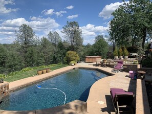 Piscine extérieure, piscine chauffée
