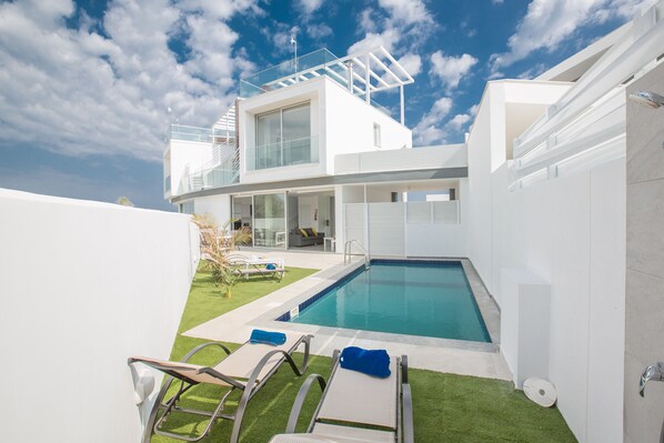 Pool - Villa Prol23, New and Modern 2bdr Protaras Villa with Pool, Close to the Beach (Protaras)