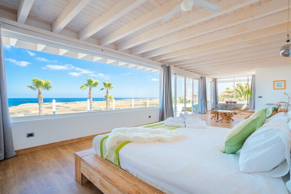 10 bedrooms, iron/ironing board, Internet, bed sheets