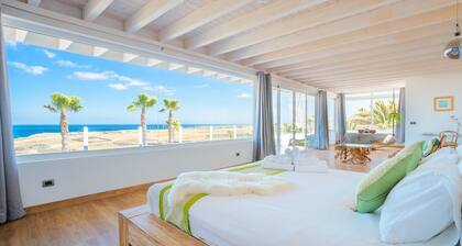 Exceptional luxury private villa, mountain/sea views, 2 private pools