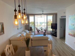 Smart TV, books - Palm Harbor #503 - Beautiful Beach Condo Overlooking Marina! (Fort Myers Beach)