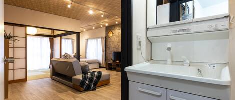 2nd Floor, Non Smoking | Iron/ironing board, free WiFi, bed sheets