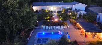 Great country property close to town and wineries in Sebastopol