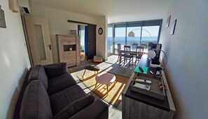 تلفزيون ذكي، كُتُب