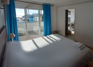 2 chambres, fer et planche Ă repasser, Wi-Fi, draps fournis