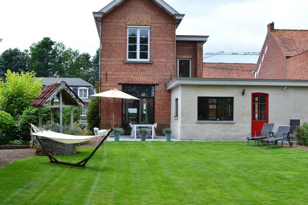 Holiday home in Oosteeklo near the Meetjeslands area