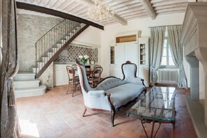 Villa Supérieure | Coin séjour | Télévision