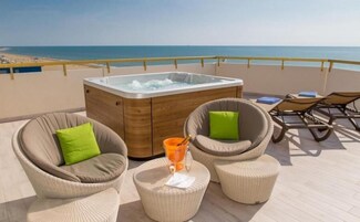 Bañera de hidromasaje exterior