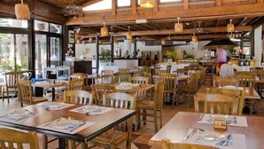 Dining - Paphos Gardens Apartments (Paphos)