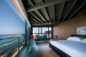 Habitació panoràmica | Roba de llit hipoal·lergògena, minibar i caixa forta a l'habitació 